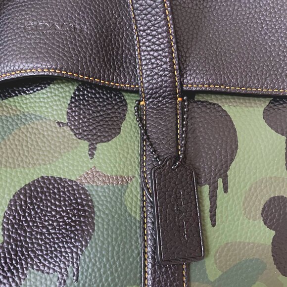 Coach Metropolitan Portfolio With Camo Print - Picture 4 of 7
